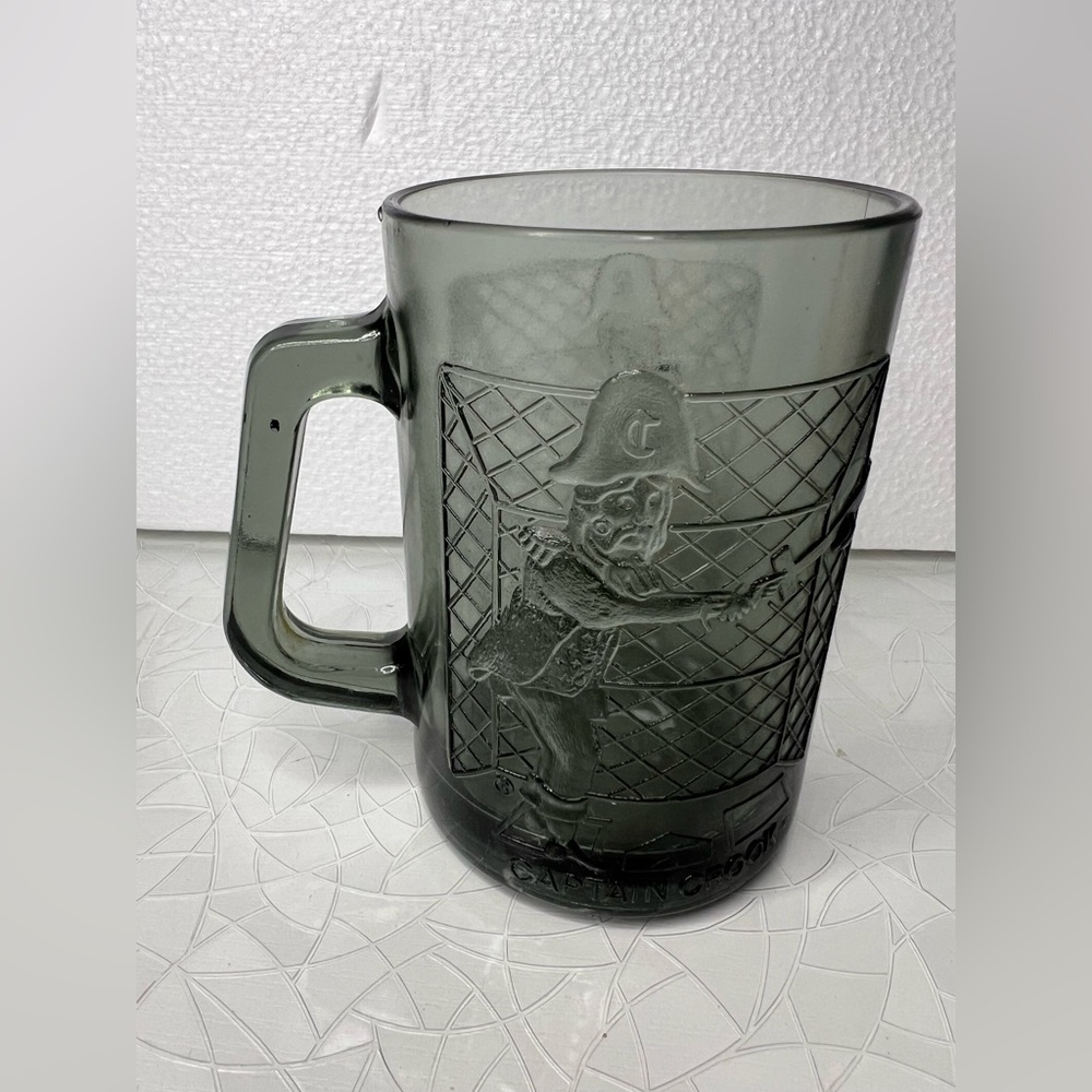 Mc Donald’s vintage smoked glass mugs captain crook